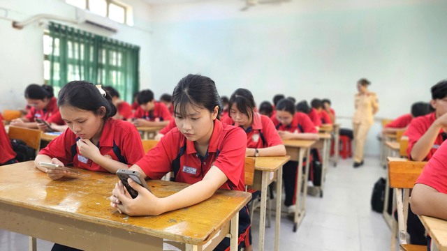 Học sinh THPT ở TP.HCM h&agrave;o hứng với kỹ năng l&aacute;i xe an to&agrave;n năm 2026- Ảnh 8.