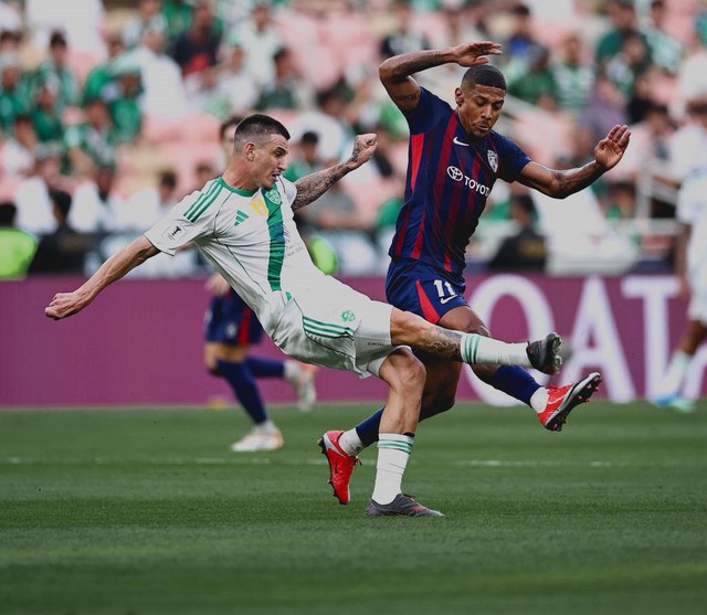 Cầu thủ chấn thương kinh hoàng phải khâu 30 mũi, đội bóng Malaysia bị loại đau đớn- Ảnh 2.