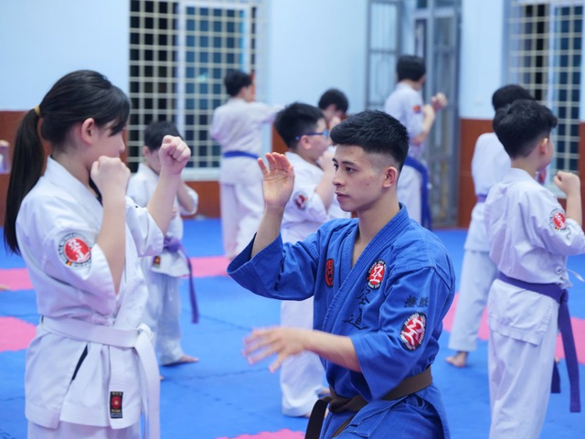 Ng&ocirc; Anh Qu&acirc;n jujitsu: Ch&agrave;ng trai 26 tuổi v&agrave; quyết định v&igrave; mẹ - Ảnh 2.
