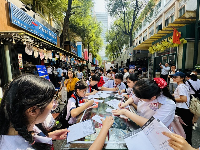Rộn ràng Ngày sách và văn hóa đọc Việt Nam tại TP.HCM- Ảnh 5.