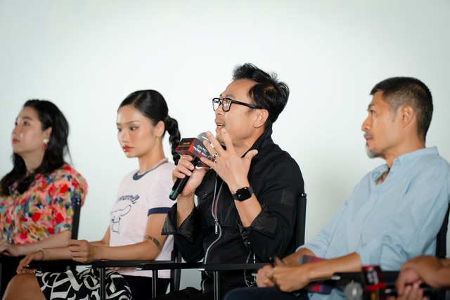 Vân Sơn nói gì khi làm chồng Lê Khánh trên màn ảnh rộng? - Ảnh 1.