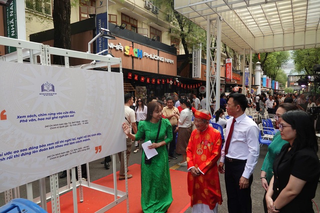 Rộn ràng Ngày sách và văn hóa đọc Việt Nam tại TP.HCM- Ảnh 3.