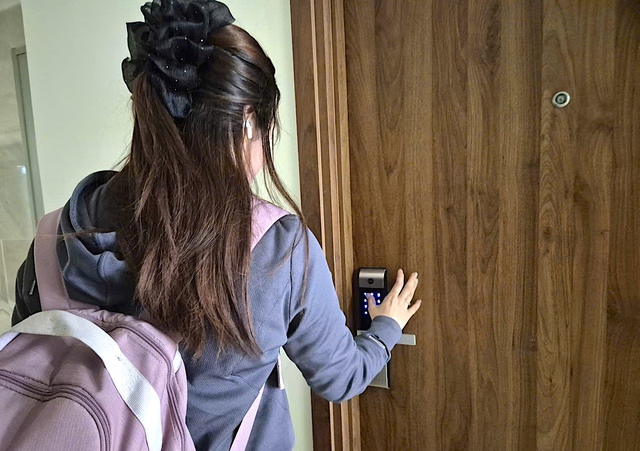 Kh&oacute;a th&ocirc;ng minh v&agrave; an to&agrave;n PCCC: C&oacute; thể biến ng&ocirc;i nh&agrave; hiện đại th&agrave;nh 'cạm bẫy'?- Ảnh 3.