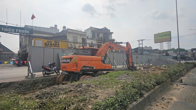 Chủ tịch tỉnh Đồng Nai chỉ đạo khắc phục &ugrave;n tắc giao th&ocirc;ng tr&ecirc;n quốc lộ 51- Ảnh 4.