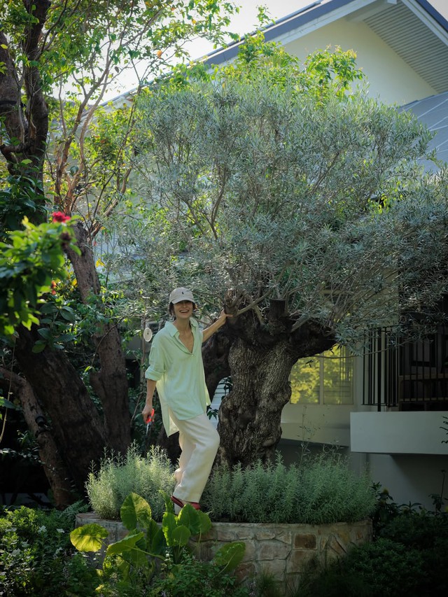 Làm mới tủ đồ với trang phục màu pastel nhẹ nhàng và hiện đại 2026 - Ảnh 11.