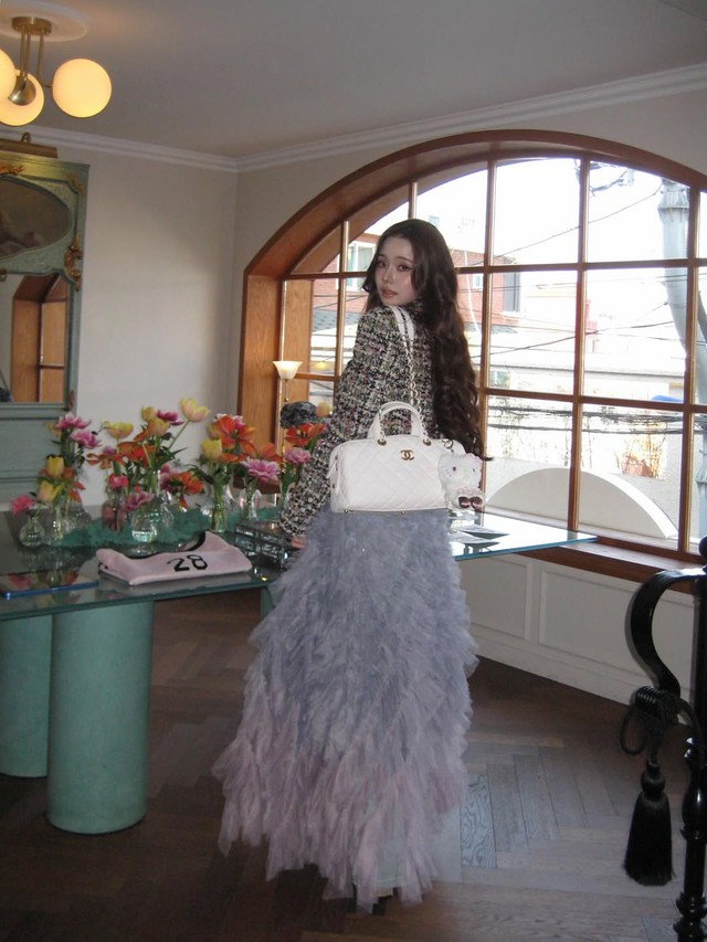 Muốn tôn dáng và nổi bật hơn nàng đừng bỏ qua chân váy xếp tầng  - Ảnh 10.