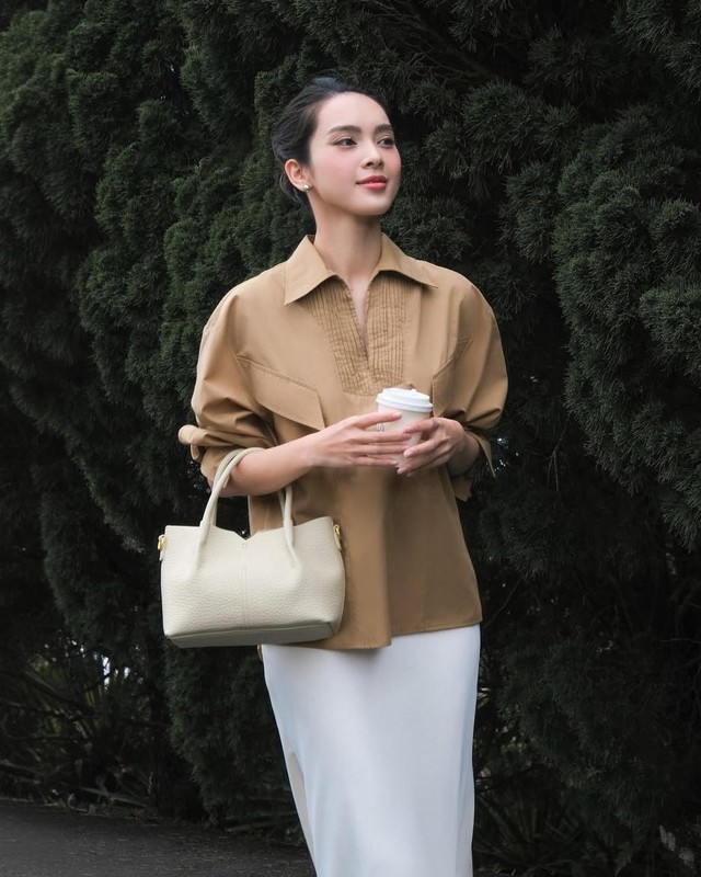 Áo blouse cách điệu mang chút điệu đà cho ngày hè - Ảnh 8.