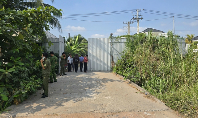 Xưởng sản xuất than g&aacute;o dừa g&acirc;y &ocirc; nhiễm ở Vĩnh Long khiến d&acirc;n khốn khổ nhiều năm - Ảnh 2.