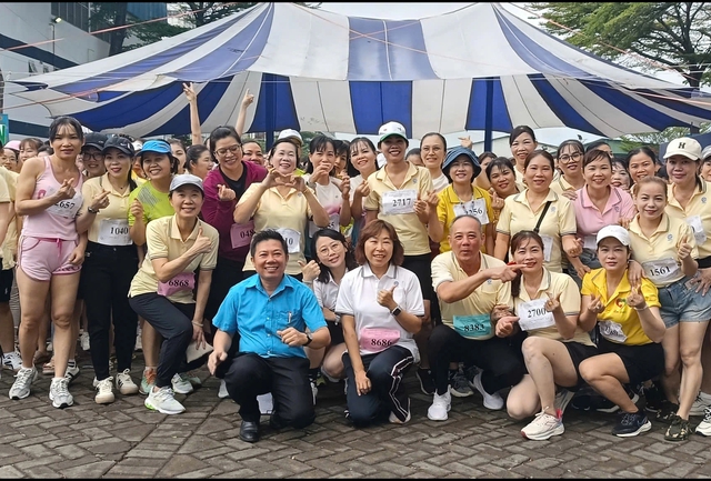 Gần 4.000 c&ocirc;ng nh&acirc;n C&ocirc;ng ty Pouyuen thi chạy bộ, k&eacute;o co: Ai cũng c&oacute; qu&agrave;  - Ảnh 2.