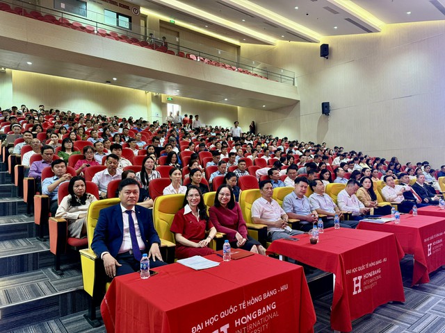 Gi&aacute;o vi&ecirc;n học c&aacute;ch xử l&yacute; khủng hoảng v&agrave; hỗ trợ t&acirc;m l&yacute; học sinh năm 2026 - Ảnh 2.