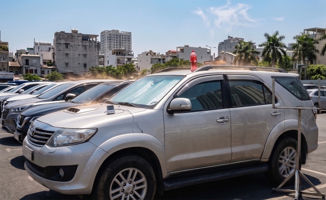  Trẻ bị bỏ quên trong ô tô có thể nguy kịch sau 15 phút - Ảnh 1.