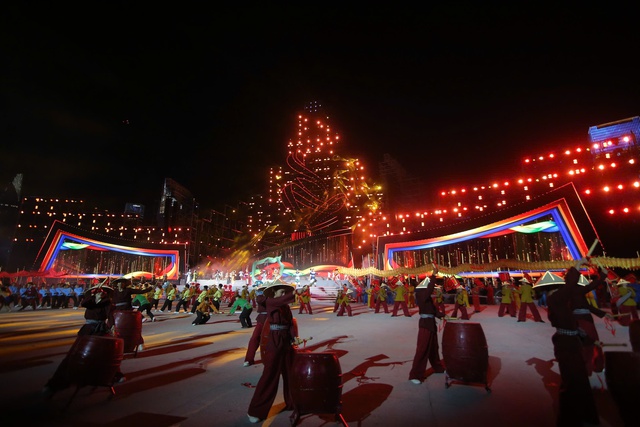 Tưng bừng khai mạc Đại hội TDTT TP.HCM 2026: 'Vươn cao c&ugrave;ng th&agrave;nh phố'- Ảnh 2.