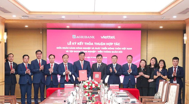 Agribank v&agrave; Viettel k&yacute; kết thỏa thuận hợp t&aacute;c, kết nối sức mạnh v&igrave; tương lai số - Ảnh 1.