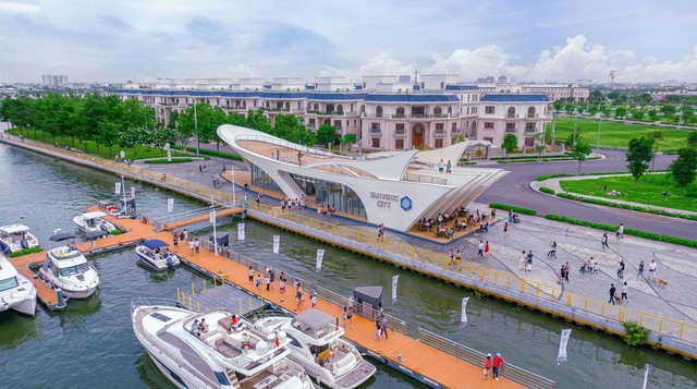 Bến du thuyền 5 sao ngay b&ecirc;n nh&agrave;, cư d&acirc;n Van Phuc City c&oacute; lợi g&igrave;? - Ảnh 1.