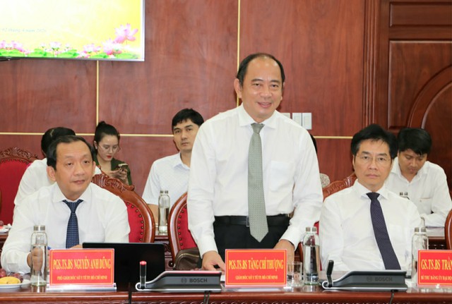 C&agrave; Mau "đặt h&agrave;ng" TP.HCM đ&agrave;o tạo y b&aacute;c sĩ giỏi để n&acirc;ng chất kh&aacute;m chữa bệnh - Ảnh 2.