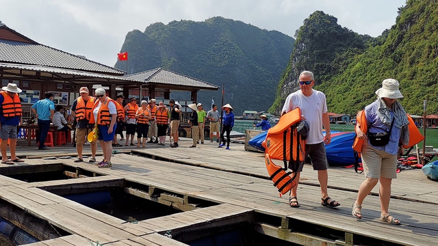 Kết nối vịnh Hạ Long - Lan Hạ chấm dứt "ngăn s&ocirc;ng cấm chợ"  - Ảnh 2.