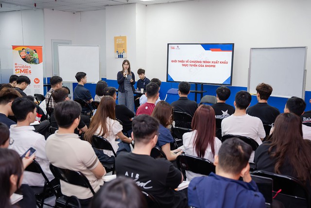 Khởi động &lsquo;Tiếp sức doanh nghiệp Việt&rsquo; 2026, hỗ trợ SMEs tăng trưởng bền vững tr&ecirc;n TMĐT - Ảnh 2.