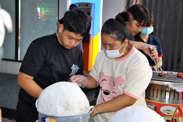 B&iacute; quyết th&agrave;nh c&ocirc;ng với trứng c&uacute;t ủ muối: Từ 300 l&ecirc;n 1.500 Quả mỗi ng&agrave;y - Ảnh 1.