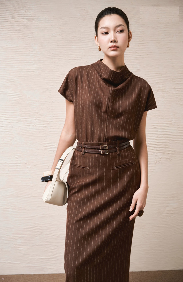 Đẹp bất bại với bộ đôi áo và chân váy dài- Ảnh 6.