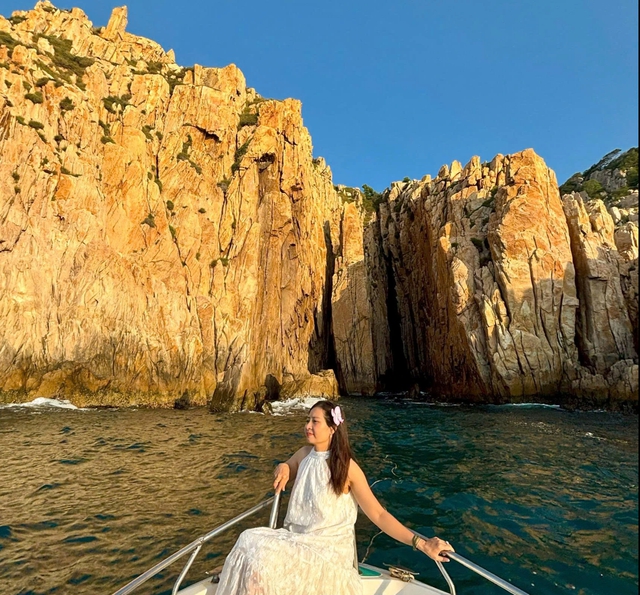 Nức l&ograve;ng giới trẻ Việt: Đất nước lọt top 17 quốc gia đẹp nhất thế giới - Ảnh 1.