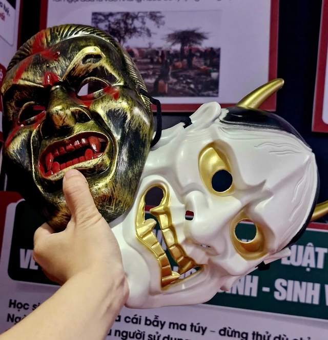 'Ng&ocirc;i nh&agrave; ma' giữa trường tiểu học: Rợn người khi v&agrave;o, tỉnh t&aacute;o khi bước ra - Ảnh 2.