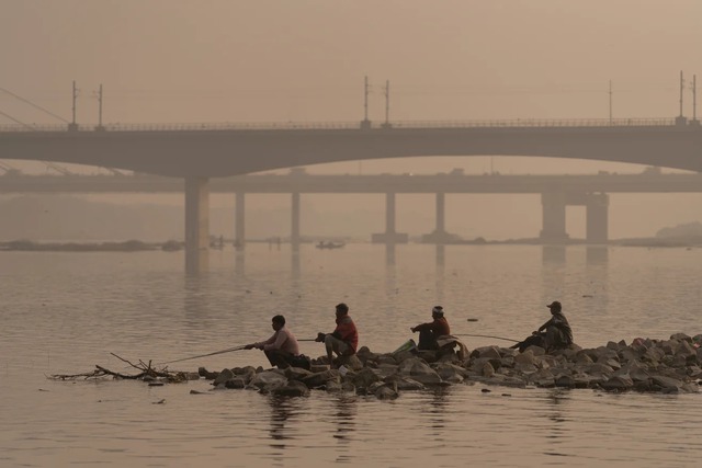 B&ecirc;n trong th&agrave;nh phố &ocirc; nhiễm nhất thế giới, nơi h&iacute;t thở cũng kh&oacute; khăn- Ảnh 3.