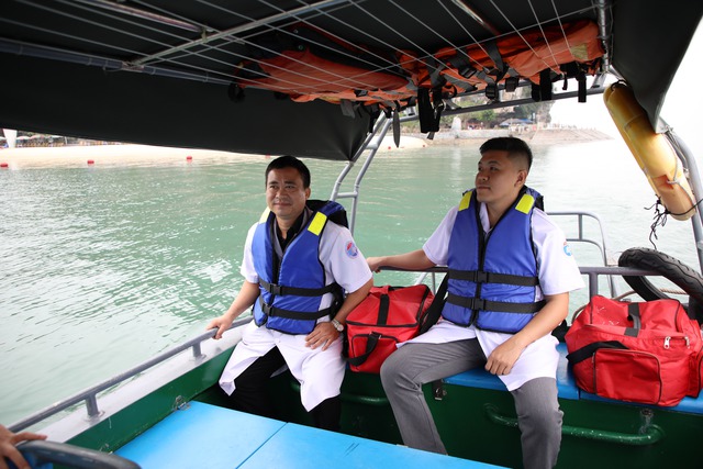 C&oacute; tổ y tế thường trực 24/24, vịnh Hạ Long th&ecirc;m 'l&aacute; chắn' an to&agrave;n- Ảnh 1.