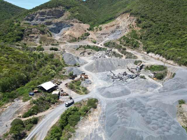 Kh&aacute;nh H&ograve;a chỉ đạo r&agrave; so&aacute;t c&aacute;c mỏ kho&aacute;ng sản được cấp kh&ocirc;ng qua đấu gi&aacute;   - Ảnh 1.