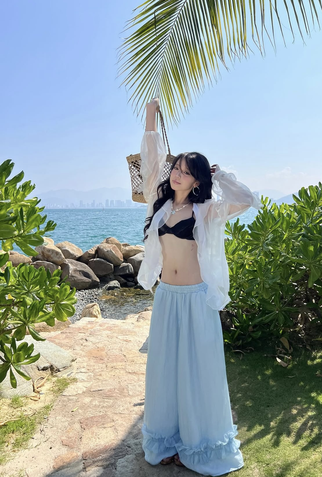 Bản phối sắc xanh dịu dàng sánh đôi cùng đen cá tính - Ảnh 6.