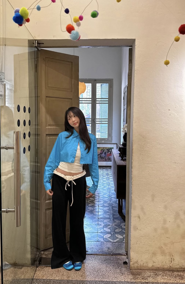 Bản phối sắc xanh dịu dàng sánh đôi cùng đen cá tính - Ảnh 8.