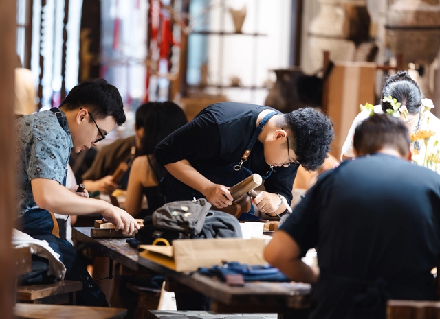 Giới trẻ đổ xô đến workshop thủ công TP.HCM để tìm sự thanh thản - Ảnh 2.