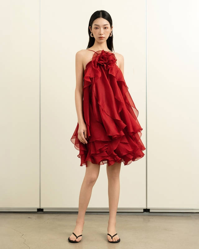 Sở hữu vẻ ngoài thanh thoát, nữ tính với đầm suông- Ảnh 5.