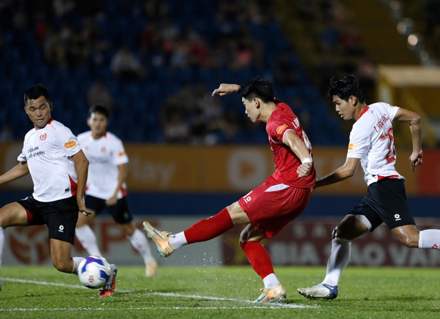 Đ&igrave;nh Bắc chạy đ&agrave; ho&agrave;n hảo cho kỳ AFF Cup đầu ti&ecirc;n c&ugrave;ng đội tuyển Việt Nam - Ảnh 3.