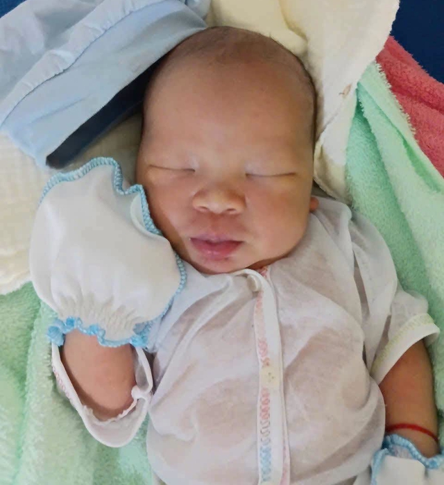 Tìm thân nhân 3 trẻ sơ sinh bị bỏ rơi tại phường Gò Vấp, TP.HCM - Ảnh 1.