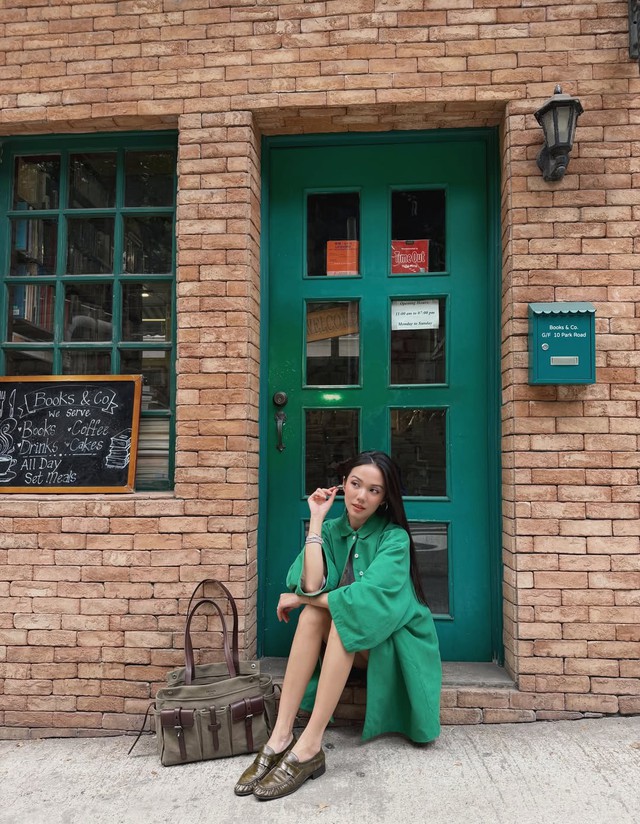 Diện giày loafer đi học, đi làm hay dạo phố đều chuẩn phong cách - Ảnh 11.