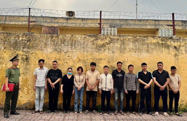 Hưng Y&ecirc;n: Khởi tố 3 người cho thu&ecirc; t&agrave;i khoản ng&acirc;n h&agrave;ng để tổ chức đ&aacute;nh bạc- Ảnh 1.