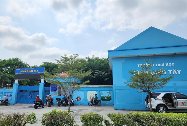 Sơ bộ kết quả điều tra ngộ độc thực phẩm tại Trường tiểu học Bình Quới Tây - Ảnh 1.