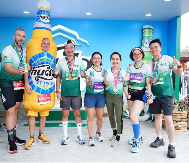 Carlsberg Việt Nam thắp s&aacute;ng đường chạy VnExpress Marathon Huế 2026, lan tỏa tinh thần sống khỏe - Ảnh 2.