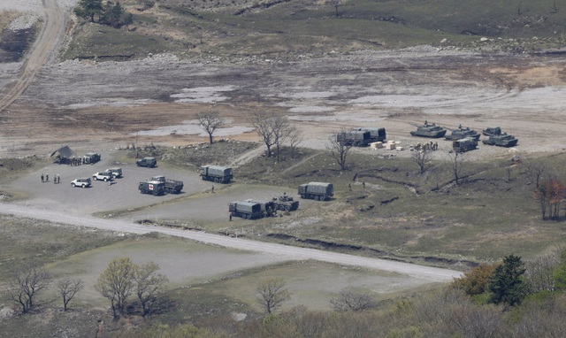 Đạn pháo xe tăng bất ngờ nổ, 3 thành viên phòng vệ Nhật Bản thiệt mạng - Ảnh 3.