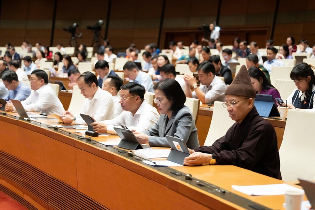 Đại biểu đề xuất tăng lương cơ sở lên 2,7 triệu đồng- Ảnh 2.