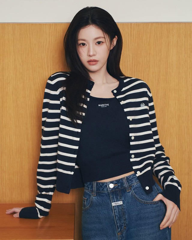 Denim và cardigan lên ngôi, những bản phối casual đang 'mê mẩn' giới trẻ - Ảnh 1.