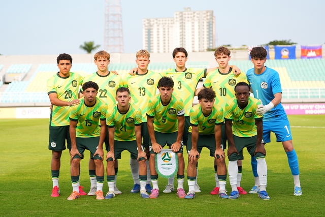 HLV U.17 &Uacute;c bất ngờ chỉ thẳng &lsquo;tử huyệt&rsquo; của U.17 Việt Nam, b&aacute;n kết cực hay- Ảnh 1.