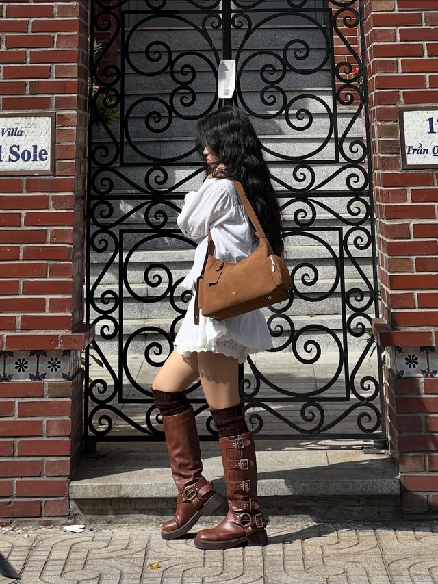 Yêu chiều bản thân với túi xách da lộn đẹp và thời thượng 2026 - Ảnh 7.