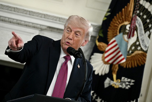 Tổng thống Trump gia hạn lệnh ngừng bắn với Iran - Ảnh 1.