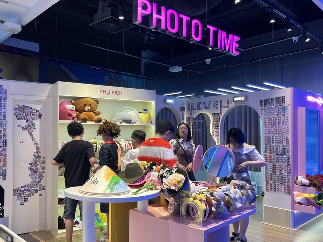 Theo trend chụp photobooth, coi chừng lộ dữ liệu cá nhân - Ảnh 1.