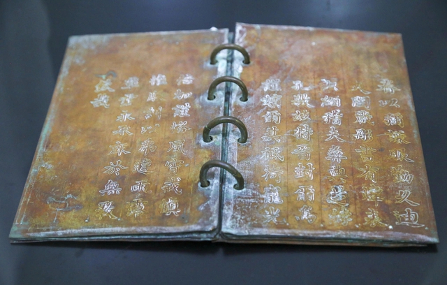 Đặc sắc ấn phẩm triều Nguyễn tại Ng&agrave;y s&aacute;ch v&agrave; văn h&oacute;a đọc Huế 2026- Ảnh 7.