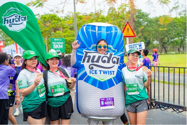 Carlsberg Việt Nam thắp s&aacute;ng đường chạy VnExpress Marathon Huế 2026, lan tỏa tinh thần sống khỏe - Ảnh 5.