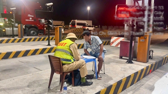 Quay đầu xe trên cao tốc do... đi nhầm đường, tài xế bị phạt 35 triệu- Ảnh 3.