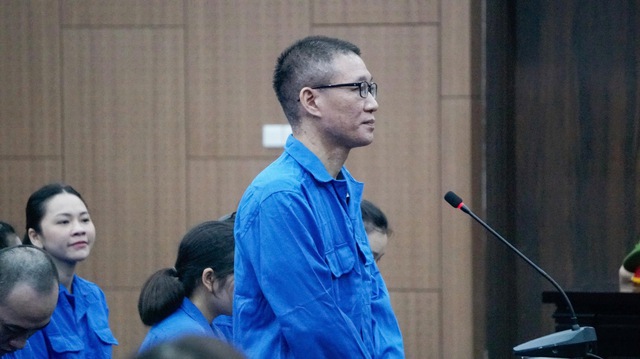 Cựu Ph&oacute; chủ tịch phường  &lsquo;x&agrave;o ke&rsquo; th&acirc;u đ&ecirc;m c&ugrave;ng nữ nh&acirc;n vi&ecirc;n nhận 7 năm t&ugrave;- Ảnh 1.