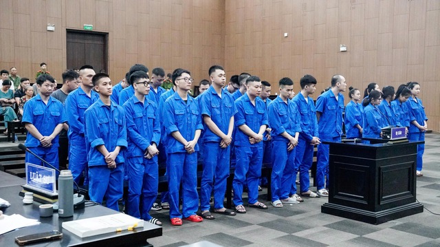 Cựu Ph&oacute; chủ tịch phường  &lsquo;x&agrave;o ke&rsquo; th&acirc;u đ&ecirc;m c&ugrave;ng nữ nh&acirc;n vi&ecirc;n nhận 7 năm t&ugrave;- Ảnh 2.